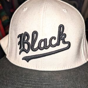 Black Scale Black and white snapback